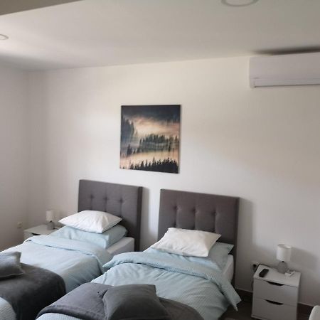 Marko Airport Rooms Velika Gorica Eksteriør billede