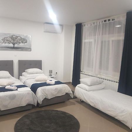 Marko Airport Rooms Velika Gorica Eksteriør billede